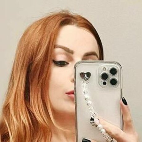 Обнаженная фотография утечки OnlyFans от Tina Xaver