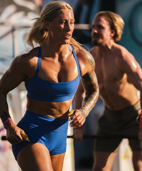 Nacktes geleaktes OnlyFans-Foto von Danielle Brandon