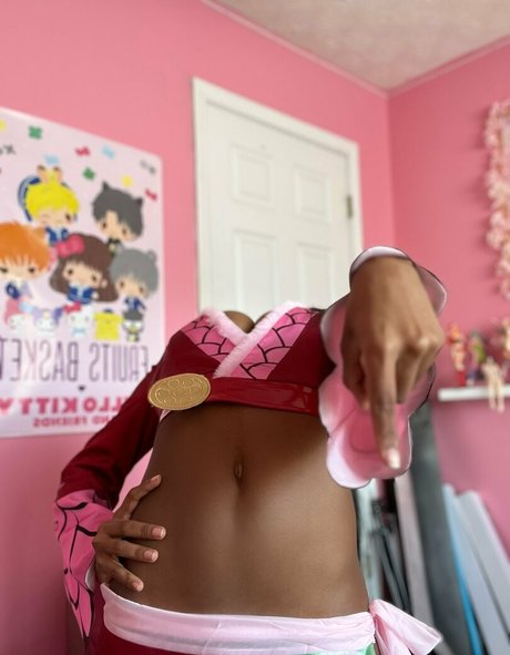 Обнаженная фотография утечки OnlyFans от Electricbumsky