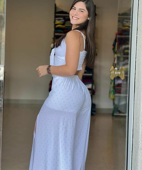 Обнаженная фотография утечки OnlyFans от Rosicleralb