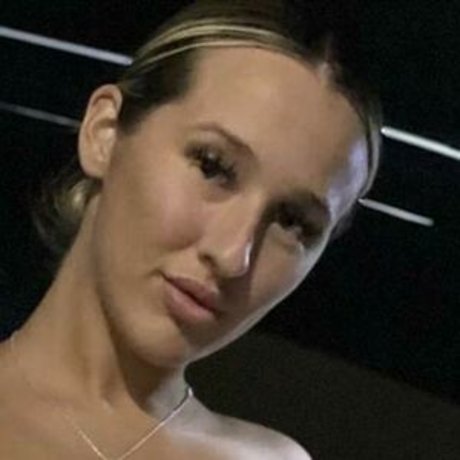 Naken lekkede OnlyFans-bilde av Naughtyjordy126x