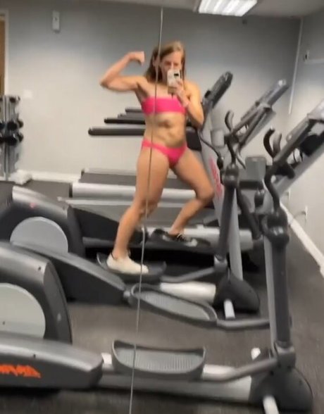 Alasti lekkinud OnlyFans-i pilt Ali Spagnola