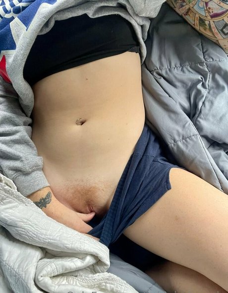 Foto di nudo di fuga di OnlyFans di Scarlettebegonia