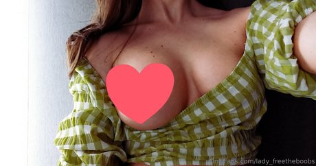 Naken lekkede OnlyFans-bilde av Ladyfreetheboobs
