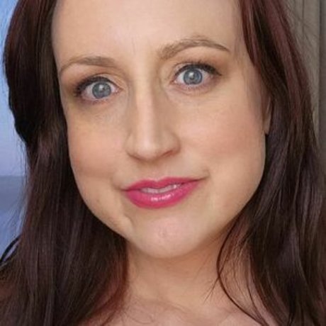 Naakte gelekte OnlyFans-foto van Emma Orchid