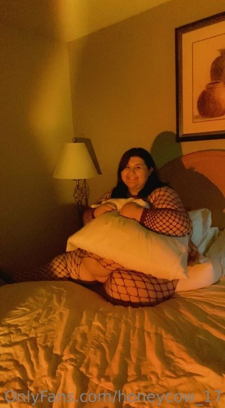 Naakte gelekte OnlyFans-foto van Honeycow17