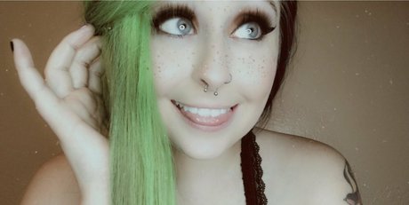 Обнаженная фотография утечки OnlyFans от Crybbykittenn