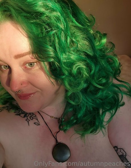 Naken lekkede OnlyFans-bilde av Autumnpeaches