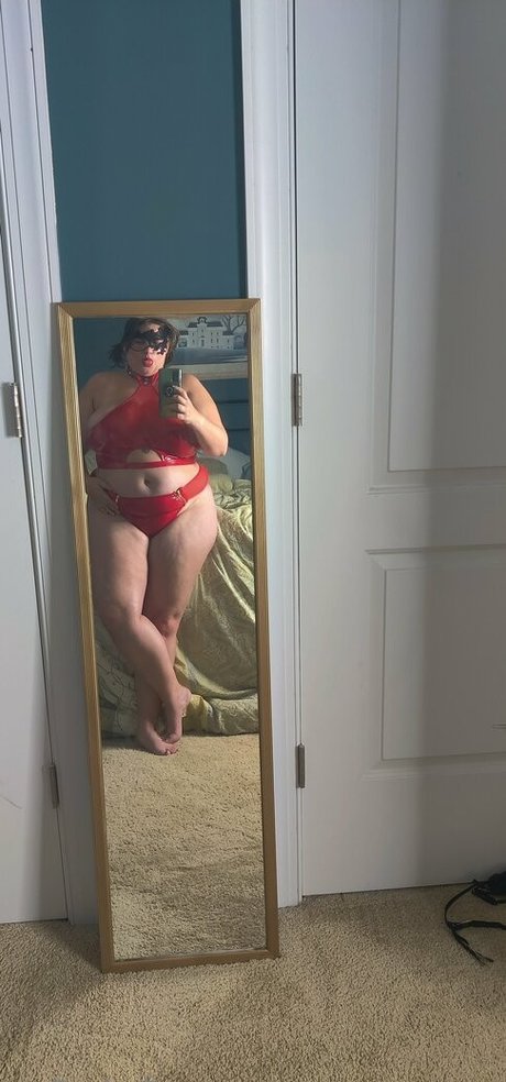 Naken lekkede OnlyFans-bilde av Coralust