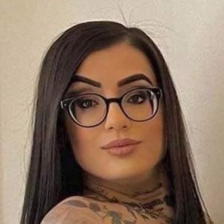 OnlyFans-model Szandihangacsi