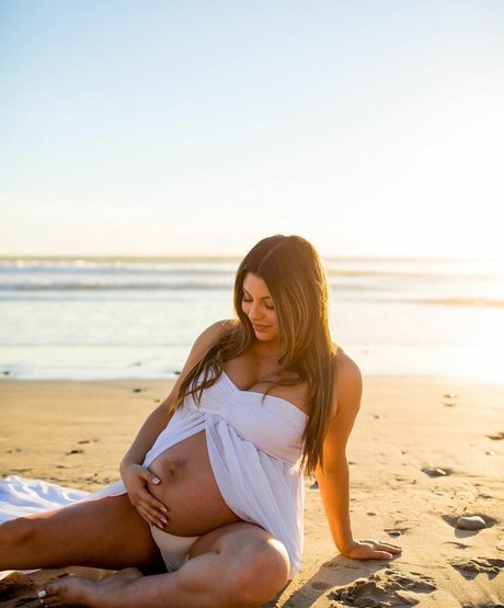 Обнаженная фотография утечки OnlyFans от Sabrina