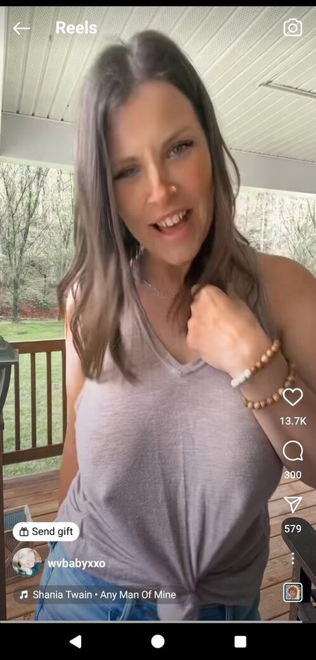 OnlyFans-model Lindzeexxo1