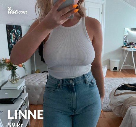 Naken lekkede OnlyFans-bilde av Swedish Tuva Osgard