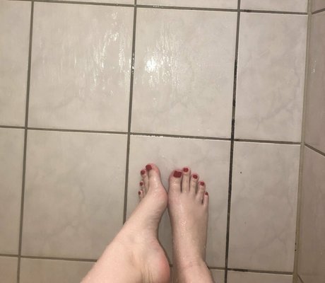 Photo nue de fuite OnlyFans de Justmeandmyfeet