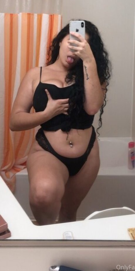 Alasti lekkinud OnlyFans-i pilt Mandixcandy