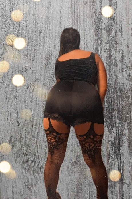 Photo nue de fuite OnlyFans de Goldnpersephone