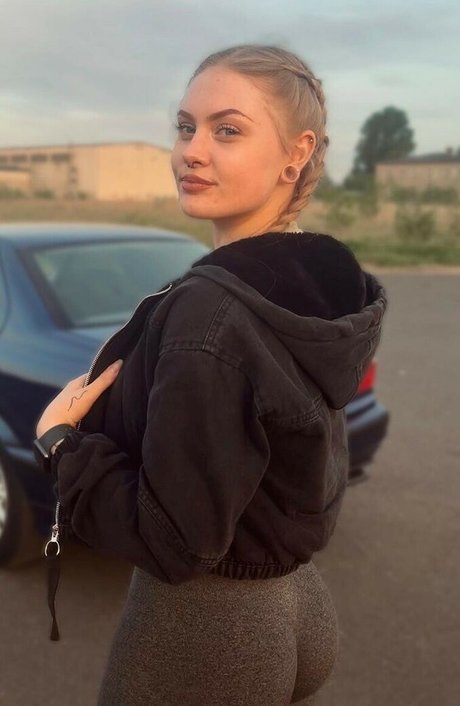 Nahá fotka uniklých OnlyFans od Emaazing