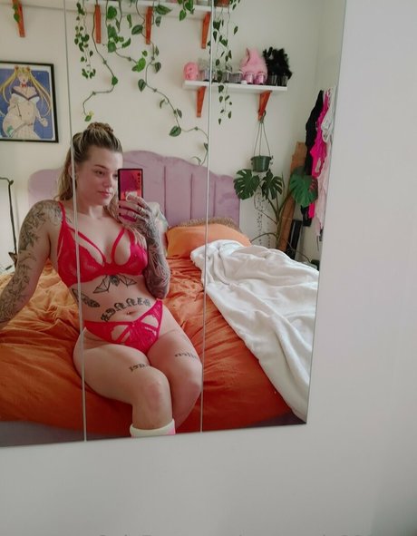 Naken lekkede OnlyFans-bilde av Emwoods666free