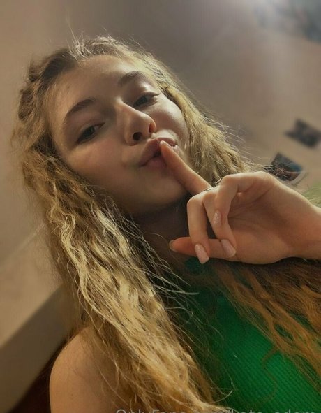 Обнаженная фотография утечки OnlyFans от Kateedem