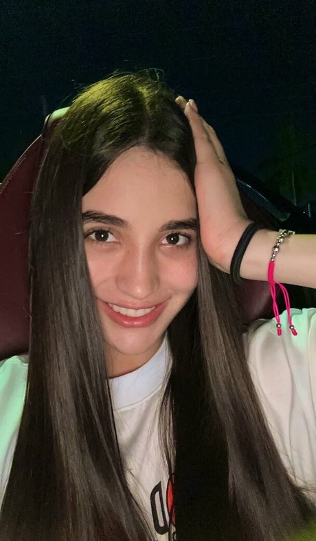 Alasti lekkinud OnlyFans-i pilt Saray Guzman