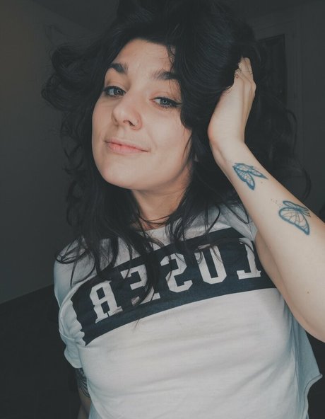 Laurettavixen naked leaks OnlyFans pic