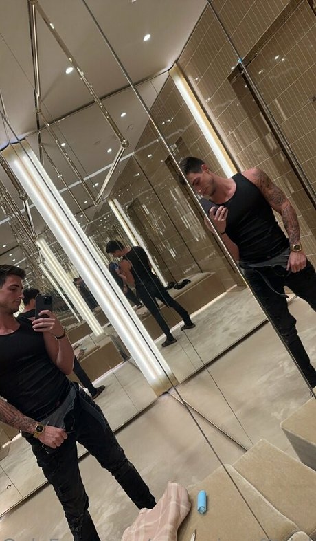 Naken lekkede OnlyFans-bilde av Maxpriceofficial