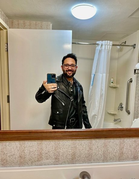 Alasti lekkinud OnlyFans-i pilt Leoffz