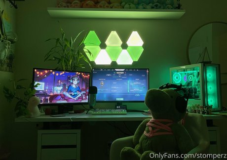 Nacktes geleaktes OnlyFans-Foto von Stomperz