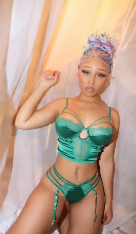 Nacktes geleaktes OnlyFans-Foto von Dominique Danielle