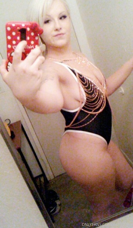 Katiiemae OnlyFansリークヌード写真