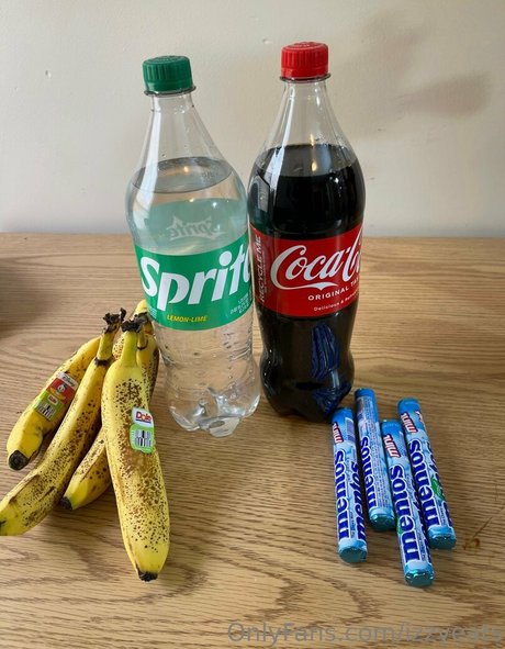 Izzyeats naked leaks OnlyFans pic