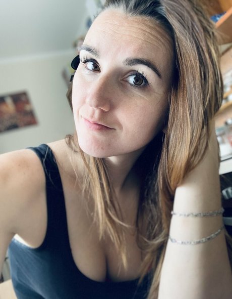 Naken lekkede OnlyFans-bilde av Szandra