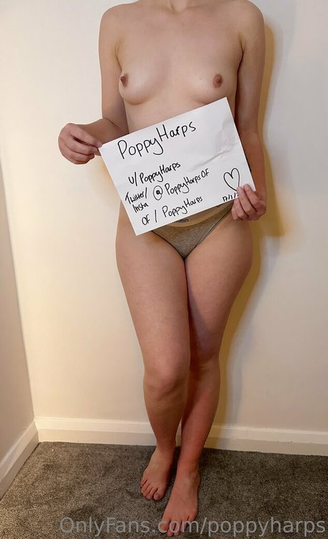 Poppyharps naked leaks OnlyFans pic