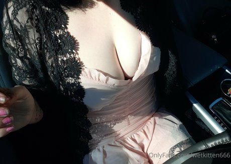 Nahá fotka uniklých OnlyFans od Wetkitten666
