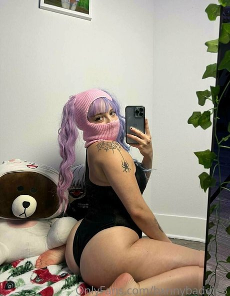 Alasti lekkinud OnlyFans-i pilt Bxnnybaddie3