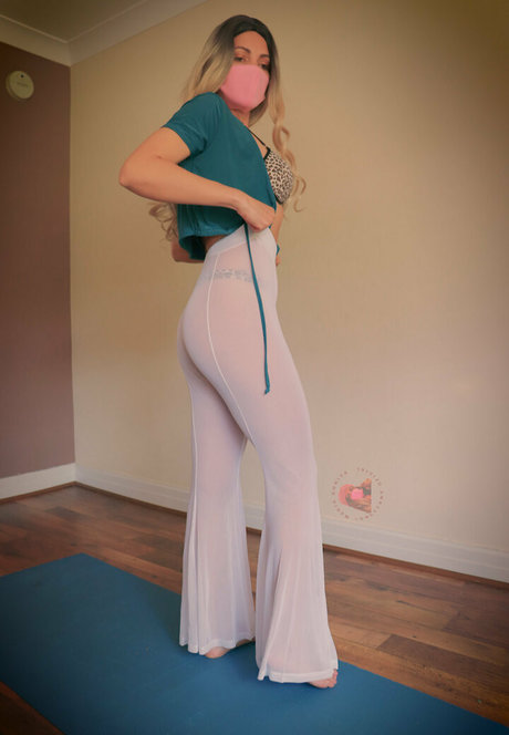 Mariabonitaoficial naked leaks OnlyFans pic