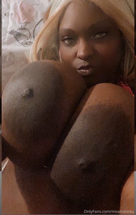 Alasti lekkinud OnlyFans-i pilt Msamore4u