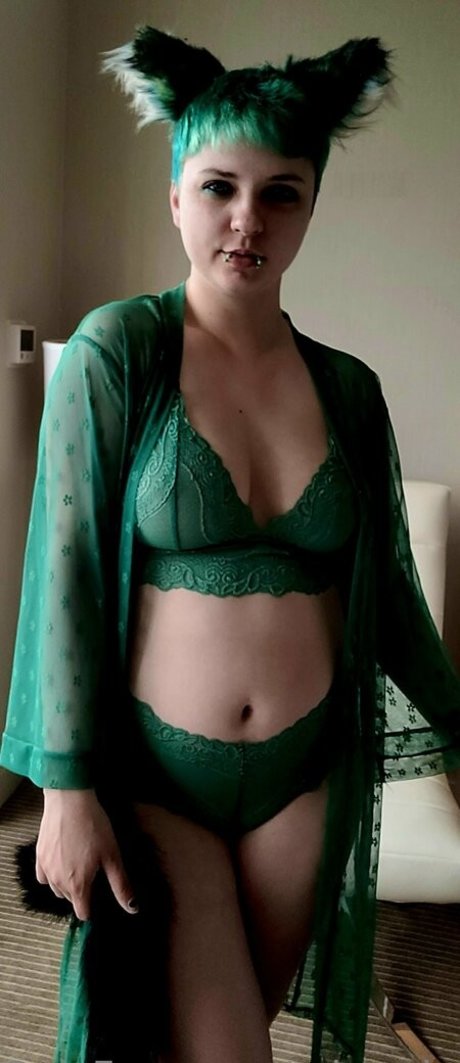 Nacktes geleaktes OnlyFans-Foto von Miramira420