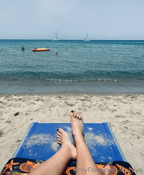 Nahá fotka uniklých OnlyFans od Lizyyye