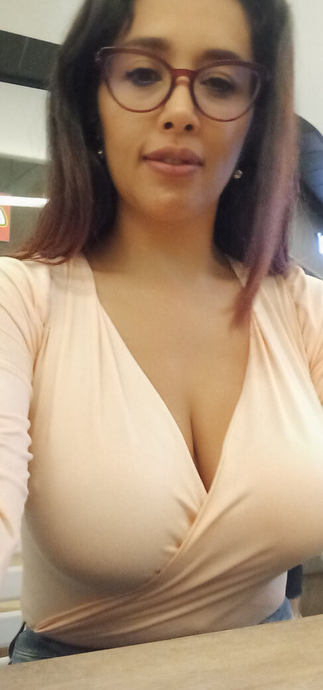 Officefacil OnlyFansリークヌード写真