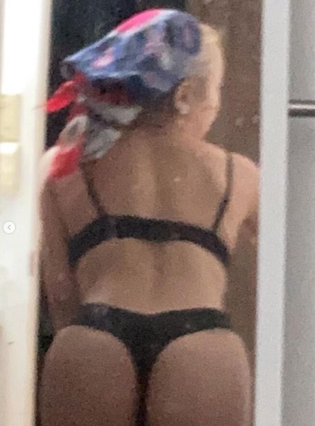 Alasti lekkinud OnlyFans-i pilt Bleachie