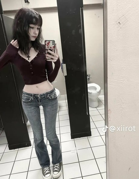 Xiirot naked leaks OnlyFans pic