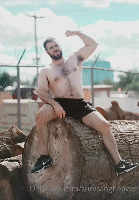 Foto di nudo di fuga di OnlyFans di Survivingheaven