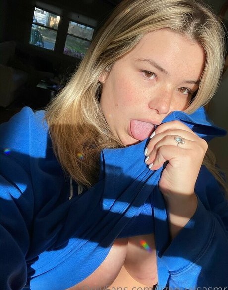 OnlyFans-model Liz Equals Asmr