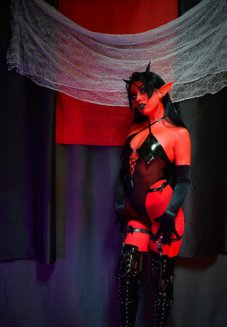 Alasti lekkinud OnlyFans-i pilt Allisuncos