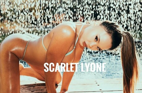 Naken lekkede OnlyFans-bilde av Scarletlyone