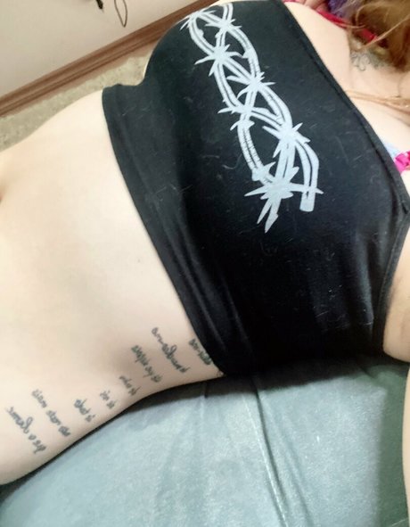 Foto di nudo di fuga di OnlyFans di Kikiyou