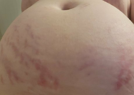 Naken lekkede OnlyFans-bilde av Emmydook