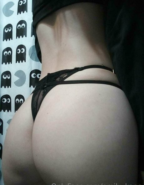 Naken läckt OnlyFans-bild av Emilykane