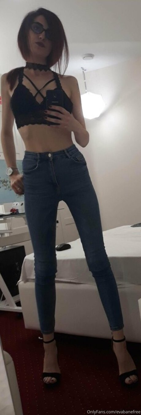 Nahá fotka uniklých OnlyFans od Evabanefree